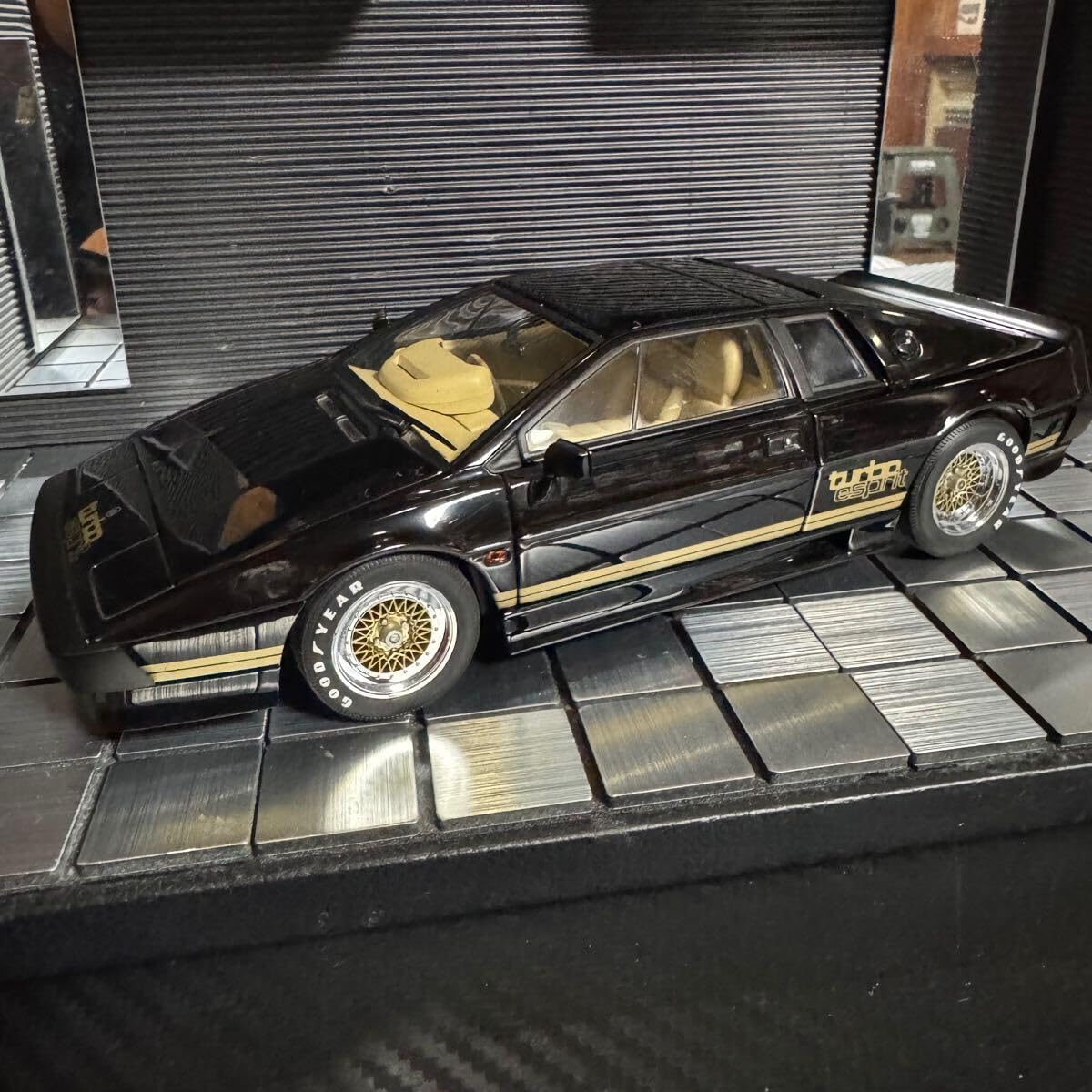 1/18 ロータスエスプリカスタム オートアート ロータスエスプリS1 18